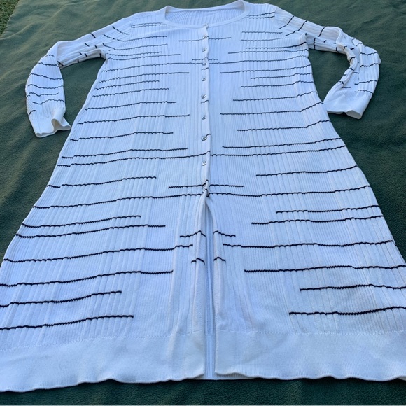 White Duster Length Cardigan with Black Dashes (Cabi) - Picture 4 of 7